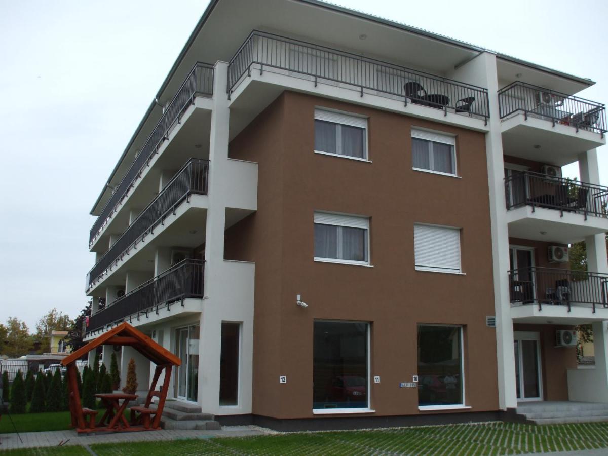 Kohl Wellness Apartman Siofok Exterior photo